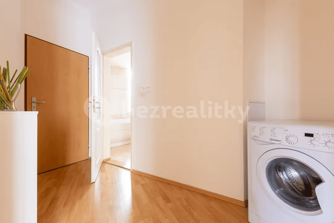 Pronájem bytu 1+1 66 m², Praha, Praha Pronájem bytu 1+1 66 m², Praha, Praha