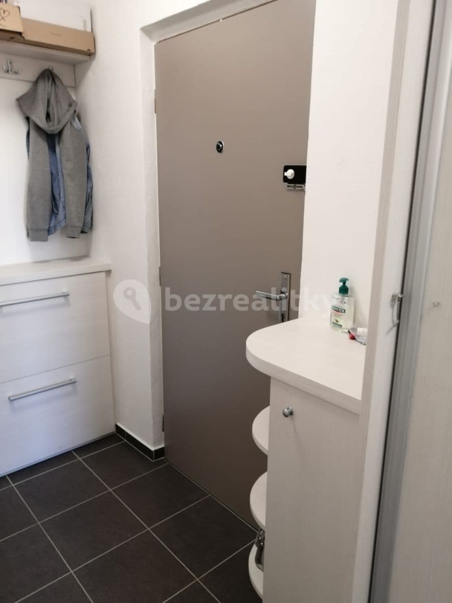 Pronájem bytu 2+kk 43 m², Okružní, Slaný, Středočeský kraj Pronájem bytu 2+kk 43 m², Okružní, Slaný, Středočeský kraj