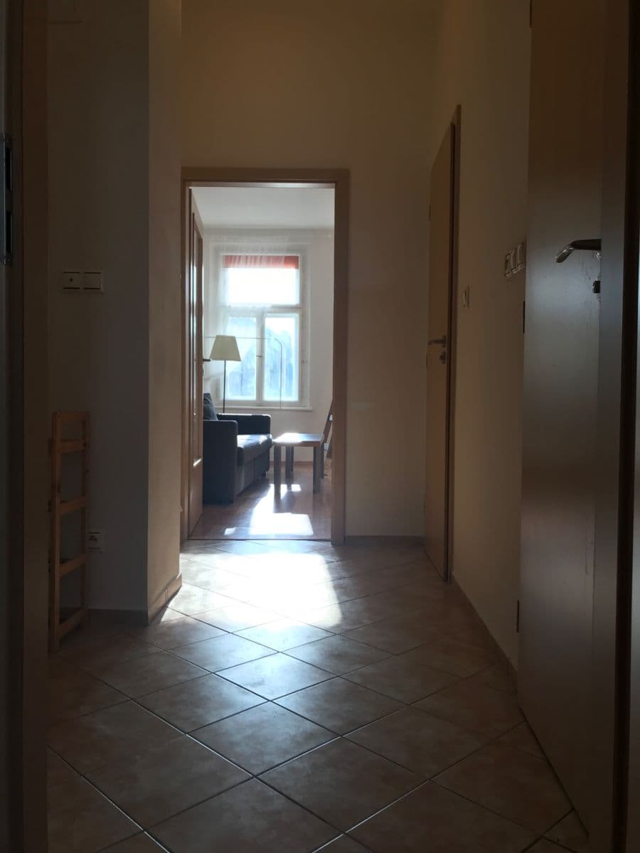 Pronájem bytu 2+kk 42 m², Černomořská, Praha, Praha Pronájem bytu 2+kk 42 m², Černomořská, Praha, Praha