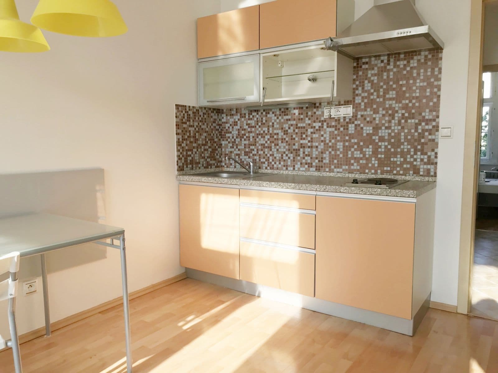 Pronájem bytu 2+kk 42 m², Černomořská, Praha, Praha Pronájem bytu 2+kk 42 m², Černomořská, Praha, Praha