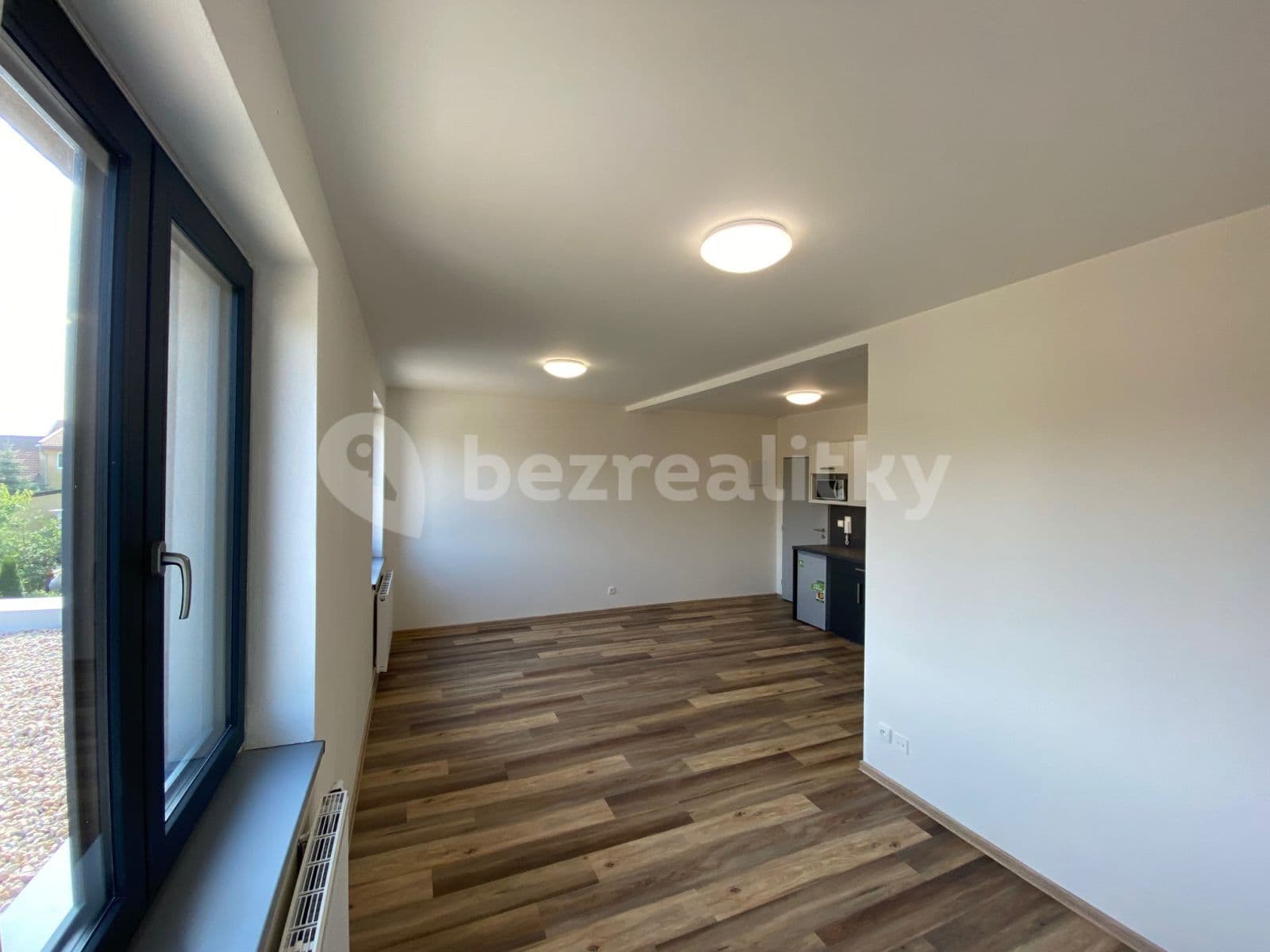 Pronájem bytu 1+kk 35 m², Nešverova, Brno, Jihomoravský kraj Pronájem bytu 1+kk 35 m², Nešverova, Brno, Jihomoravský kraj