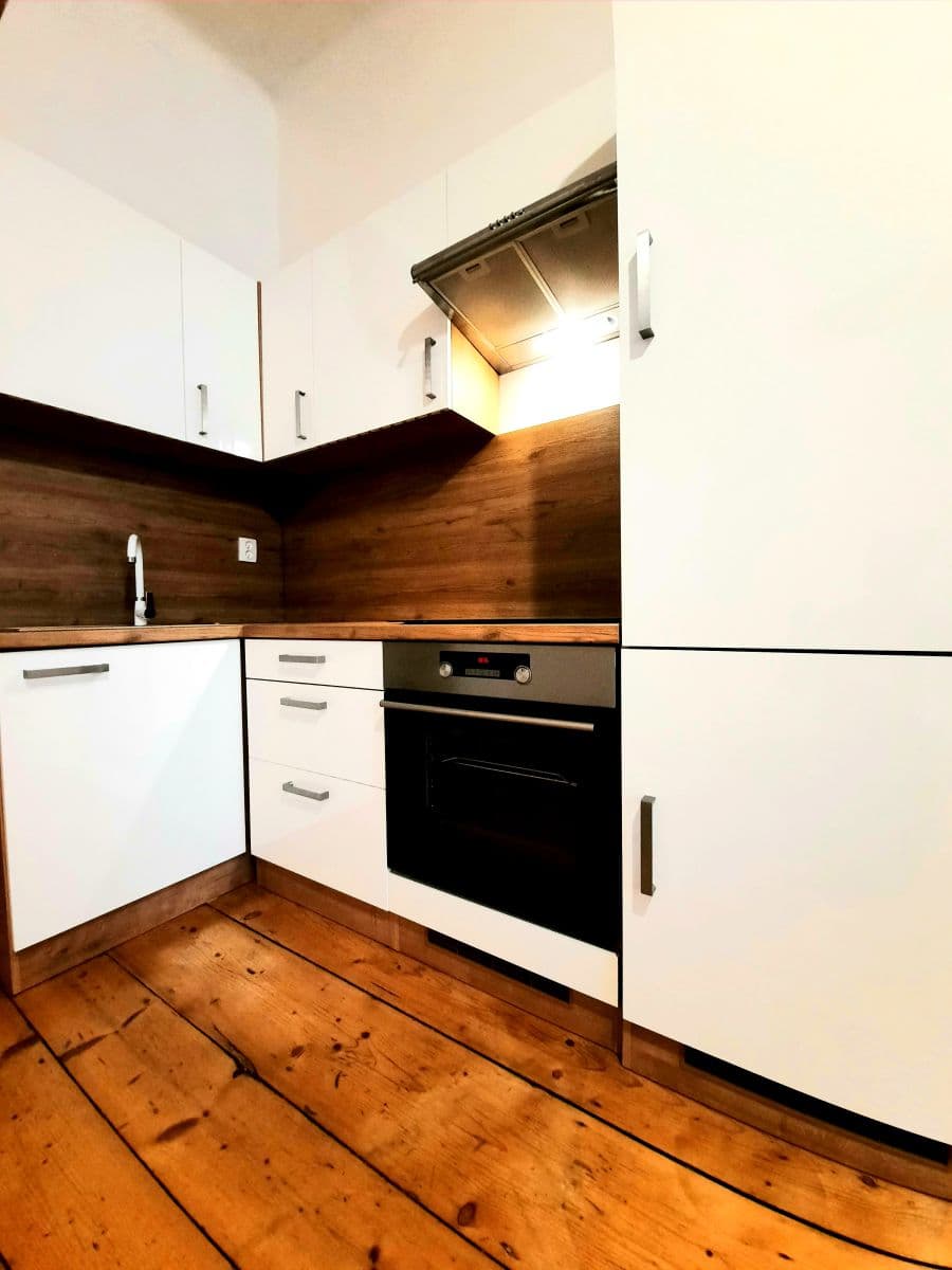 Pronájem bytu 1+kk 27 m², Vlkova, Praha, Praha Pronájem bytu 1+kk 27 m², Vlkova, Praha, Praha