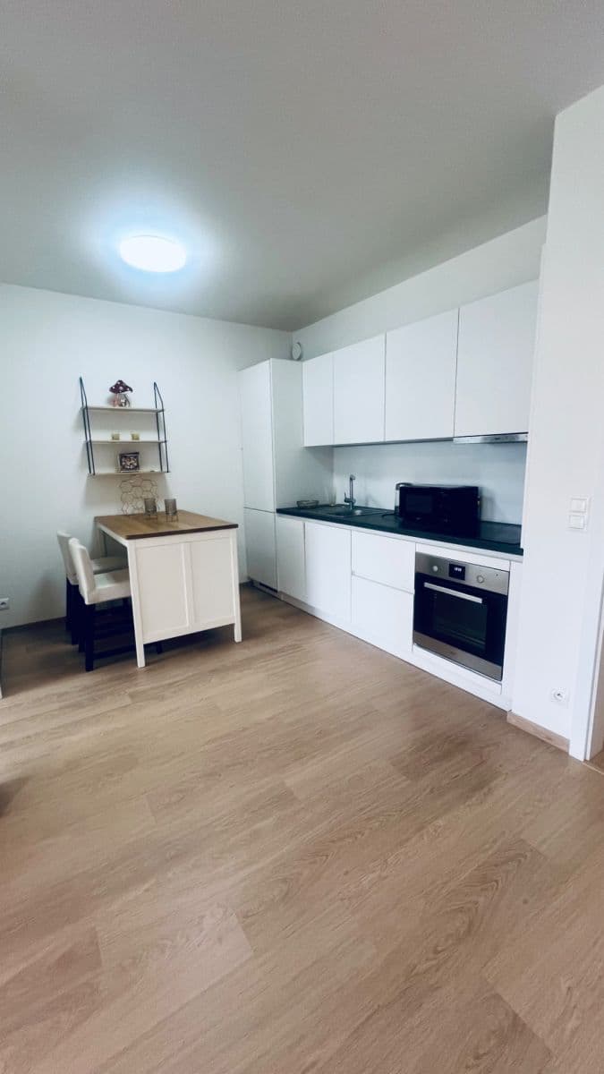 Pronájem bytu 2+kk 41 m², Na Komořsku, Praha, Praha Pronájem bytu 2+kk 41 m², Na Komořsku, Praha, Praha