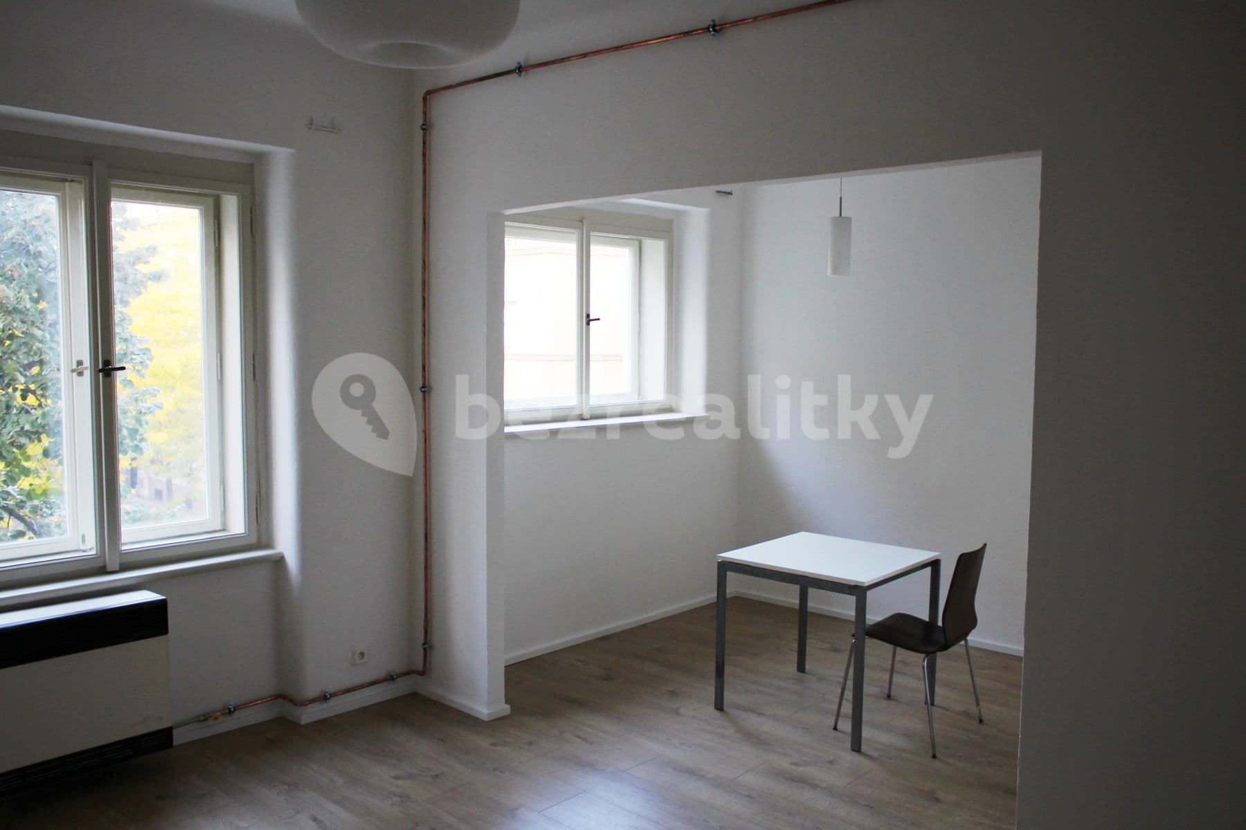 Pronájem bytu 1+kk 36 m², Radhošťská, Praha, Praha Pronájem bytu 1+kk 36 m², Radhošťská, Praha, Praha