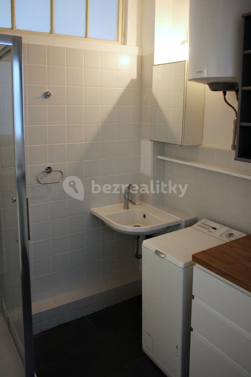 Pronájem bytu 1+kk 36 m², Radhošťská, Praha, Praha Pronájem bytu 1+kk 36 m², Radhošťská, Praha, Praha
