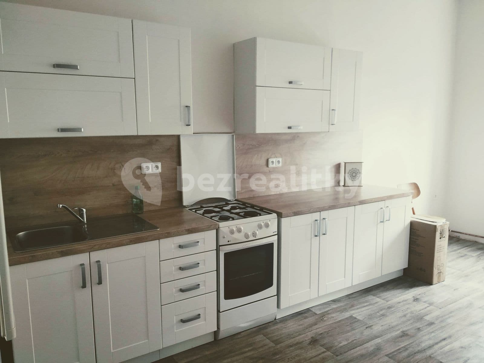 Pronájem bytu 2+kk 45 m², Štefánikovo Náměstí, Jihlava, Kraj Vysočina Pronájem bytu 2+kk 45 m², Štefánikovo Náměstí, Jihlava, Kraj Vysočina