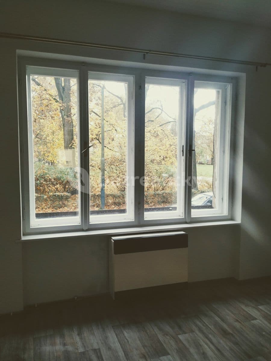 Pronájem bytu 2+kk 45 m², Štefánikovo Náměstí, Jihlava, Kraj Vysočina Pronájem bytu 2+kk 45 m², Štefánikovo Náměstí, Jihlava, Kraj Vysočina