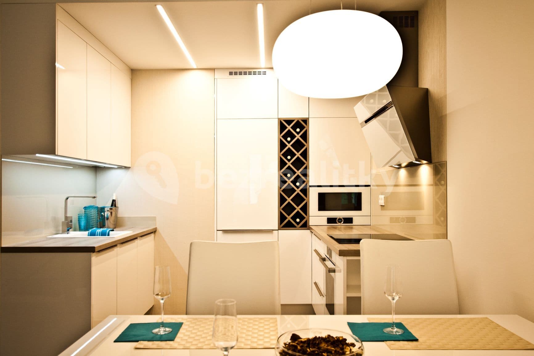 Pronájem bytu 2+kk 64 m², Škrábkových, Praha, Praha Pronájem bytu 2+kk 64 m², Škrábkových, Praha, Praha