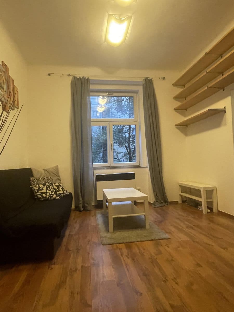 Pronájem bytu 1+1 37 m², Seifertova, Praha, Praha Pronájem bytu 1+1 37 m², Seifertova, Praha, Praha