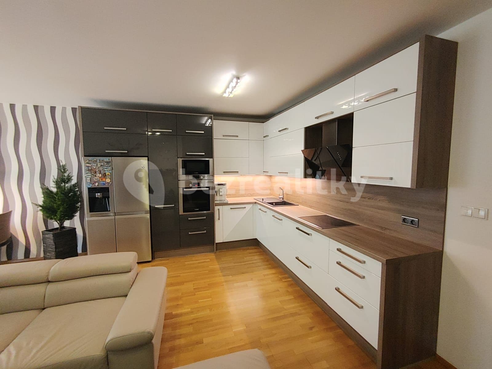 Pronájem bytu 3+kk 82 m², U Svobodárny, Praha, Praha Pronájem bytu 3+kk 82 m², U Svobodárny, Praha, Praha