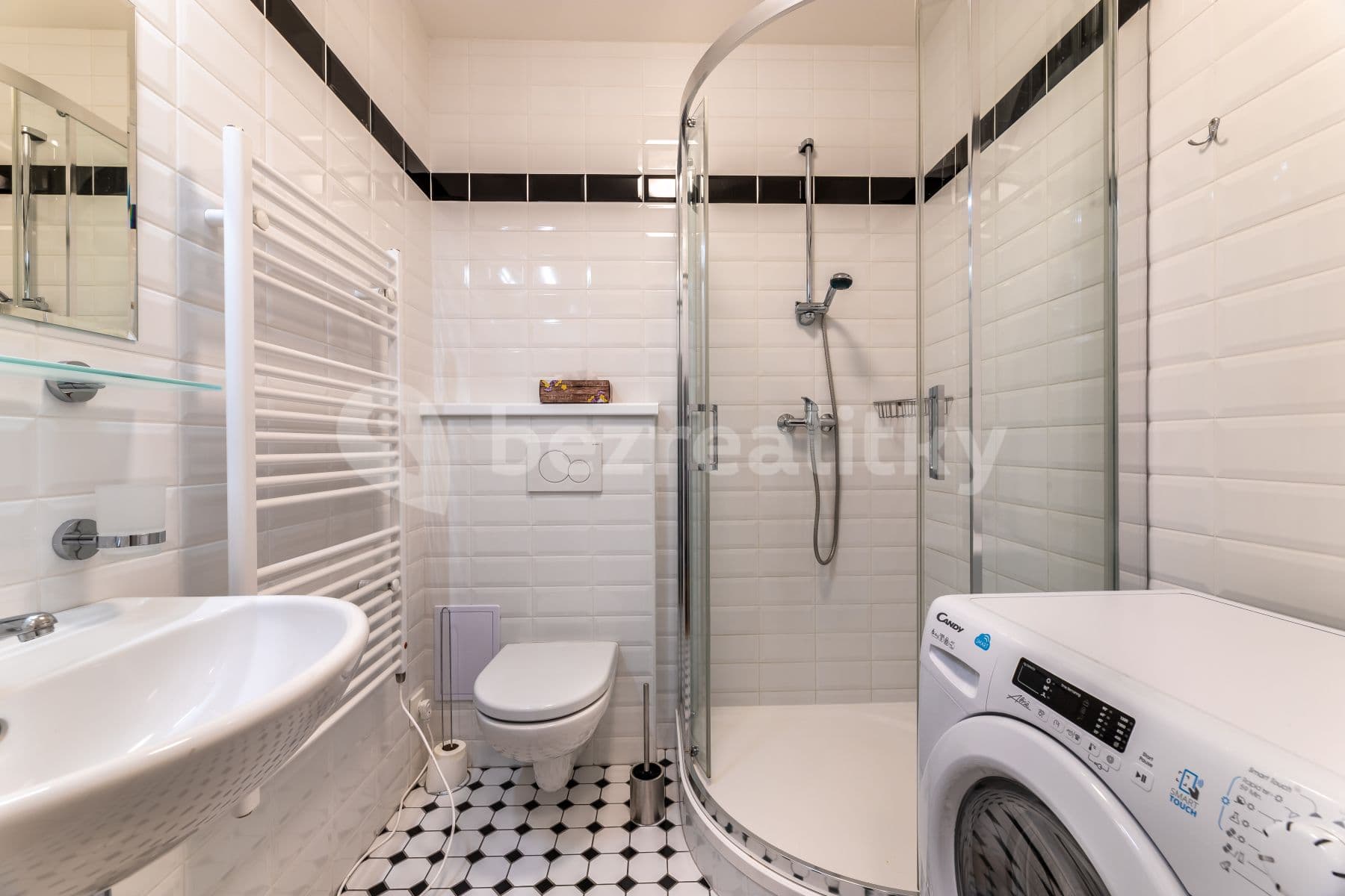 Pronájem bytu 1+kk 28 m², Revoluční, Praha, Praha Pronájem bytu 1+kk 28 m², Revoluční, Praha, Praha