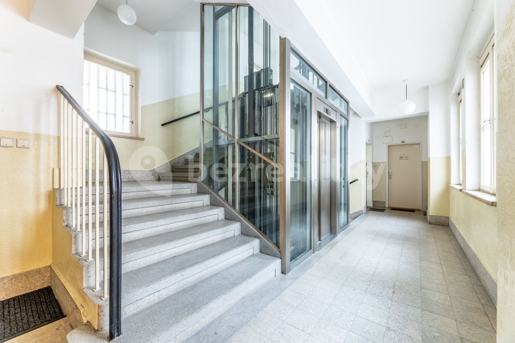 Pronájem bytu 1+kk 28 m², Revoluční, Praha, Praha Pronájem bytu 1+kk 28 m², Revoluční, Praha, Praha