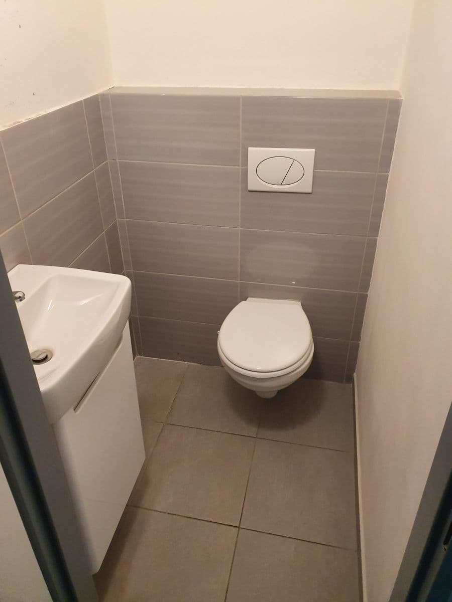 Pronájem nebytového prostoru 96 m², Průmyslová, Strančice, Středočeský kraj Pronájem nebytového prostoru 96 m², Průmyslová, Strančice, Středočeský kraj