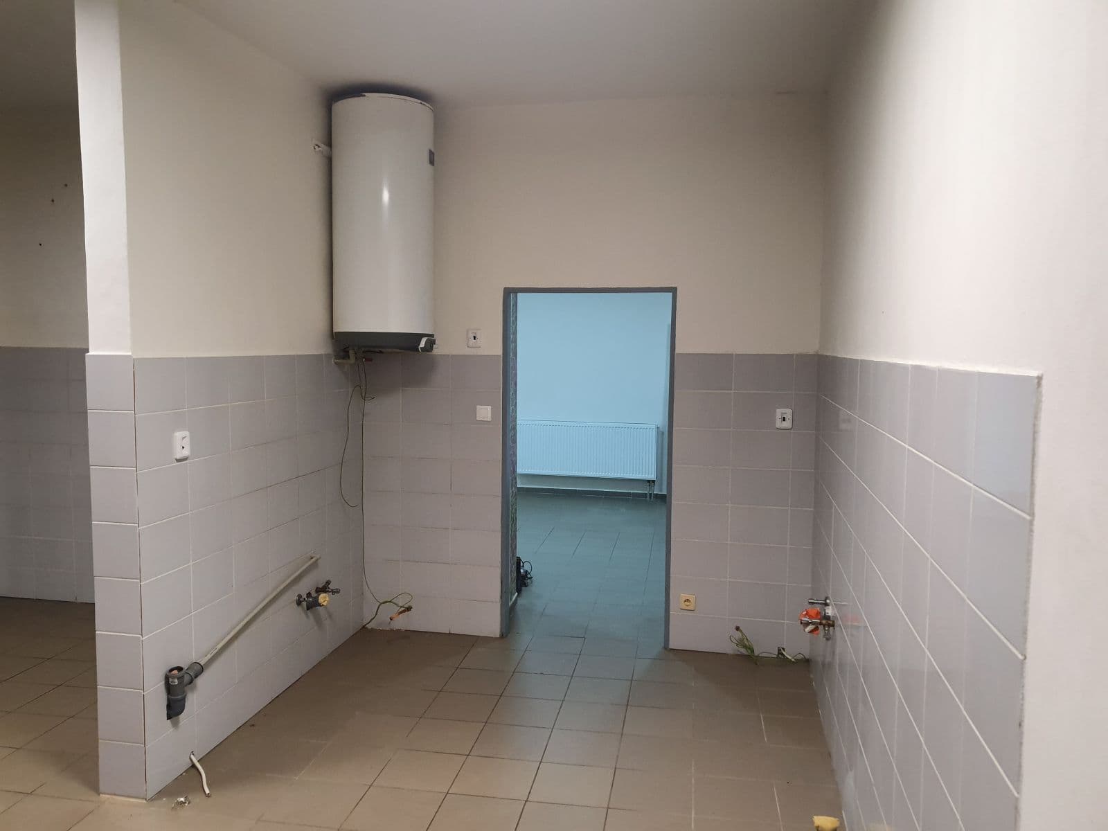 Pronájem nebytového prostoru 96 m², Průmyslová, Strančice, Středočeský kraj Pronájem nebytového prostoru 96 m², Průmyslová, Strančice, Středočeský kraj