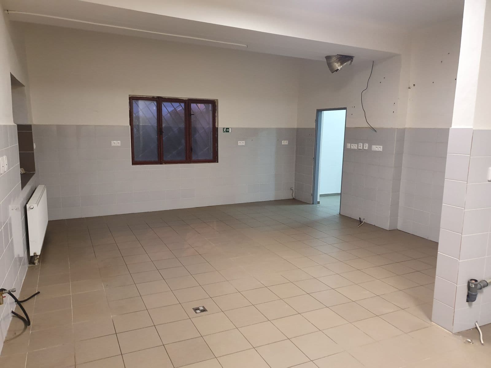 Pronájem nebytového prostoru 96 m², Průmyslová, Strančice, Středočeský kraj Pronájem nebytového prostoru 96 m², Průmyslová, Strančice, Středočeský kraj