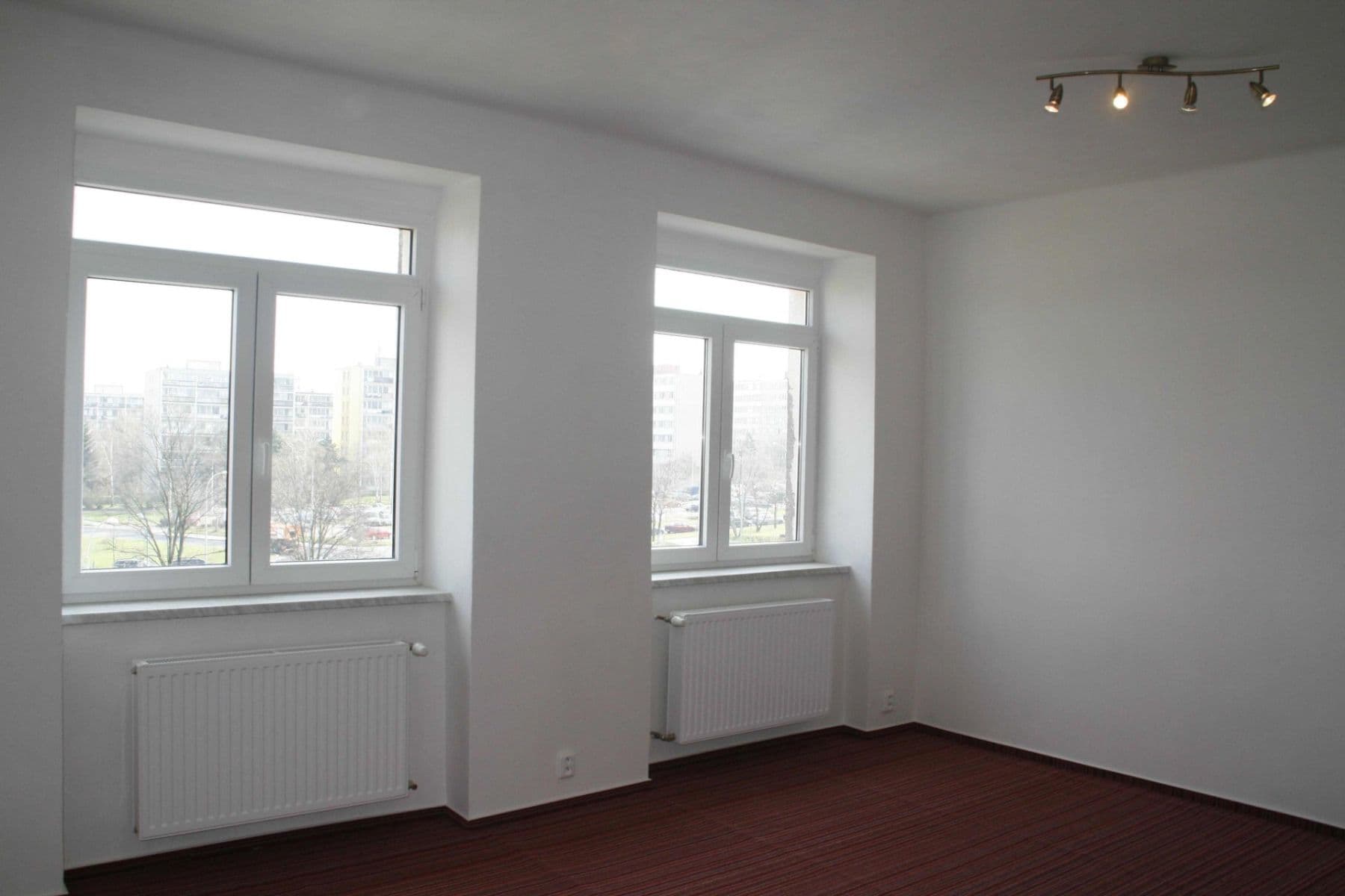 Pronájem bytu 2+1 76 m², Na Hřebenech Ii, Praha, Praha Pronájem bytu 2+1 76 m², Na Hřebenech Ii, Praha, Praha