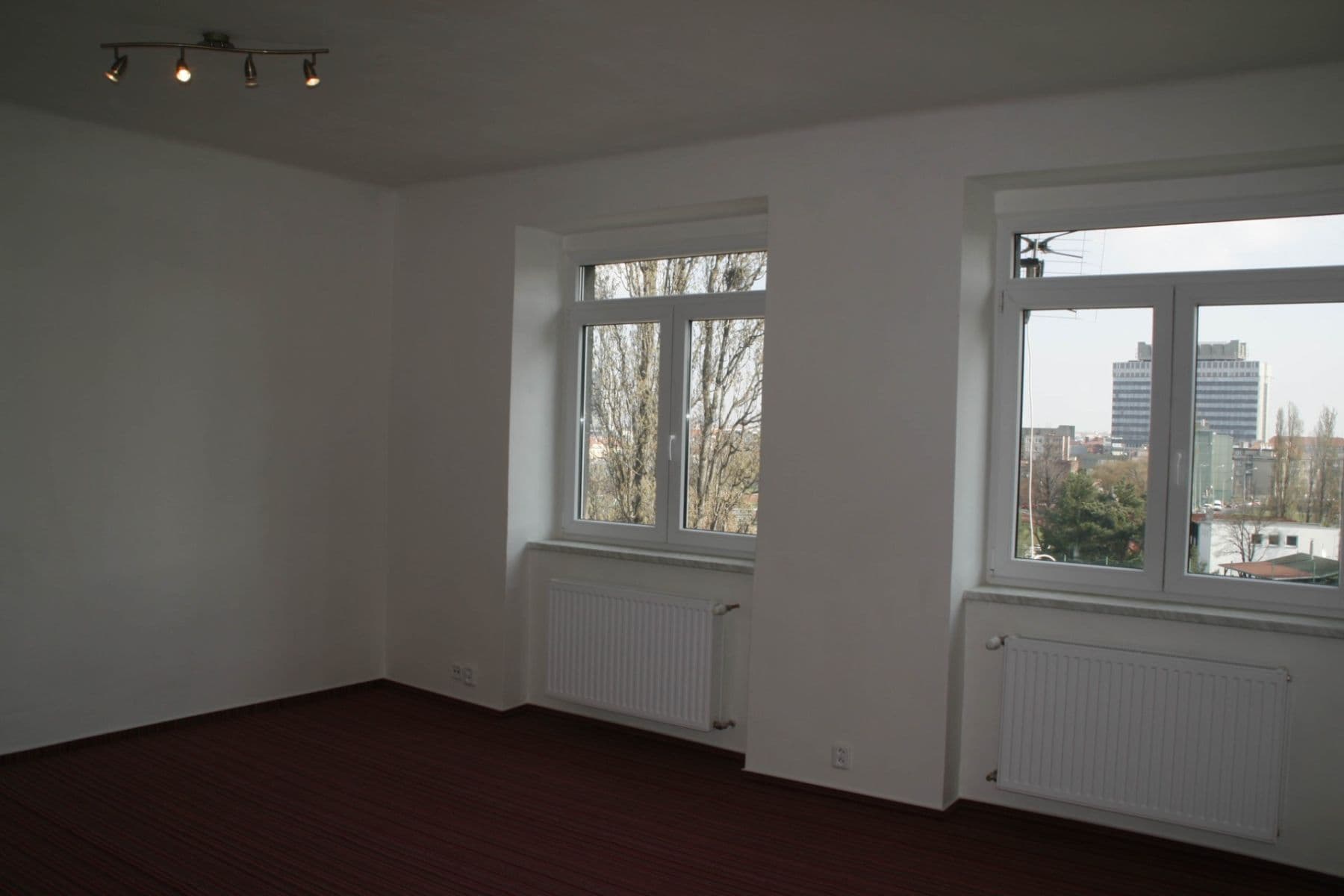 Pronájem bytu 2+1 76 m², Na Hřebenech Ii, Praha, Praha Pronájem bytu 2+1 76 m², Na Hřebenech Ii, Praha, Praha
