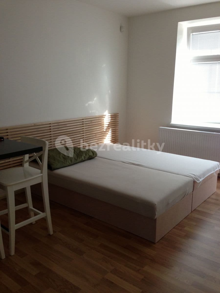 Pronájem bytu 1+kk 34 m², Albertova, Hradec Králové, Královéhradecký kraj Pronájem bytu 1+kk 34 m², Albertova, Hradec Králové, Královéhradecký kraj