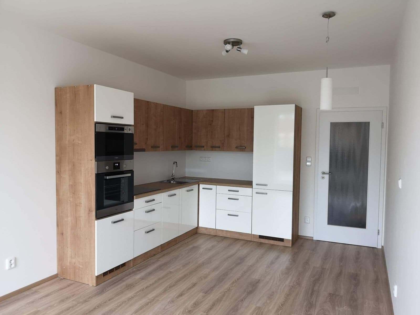 Pronájem bytu 2+kk 49 m², Vídeňská, Brno, Jihomoravský kraj Pronájem bytu 2+kk 49 m², Vídeňská, Brno, Jihomoravský kraj