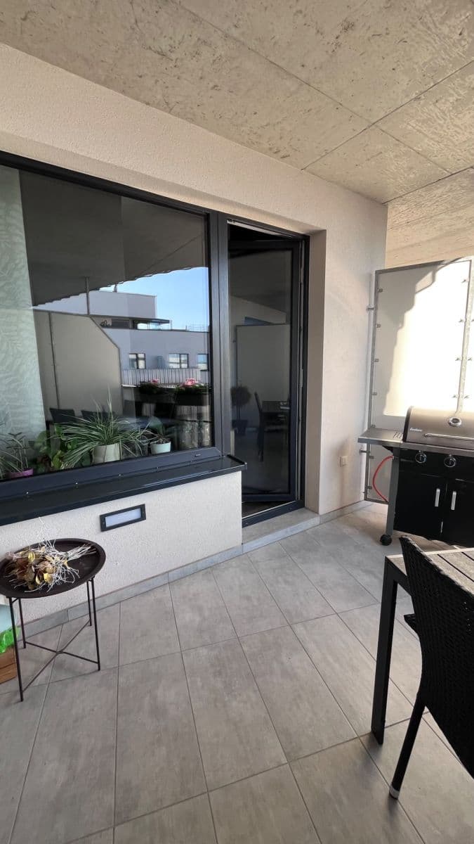 Pronájem bytu 2+kk 61 m², Zvěřinova, Praha, Praha Pronájem bytu 2+kk 61 m², Zvěřinova, Praha, Praha