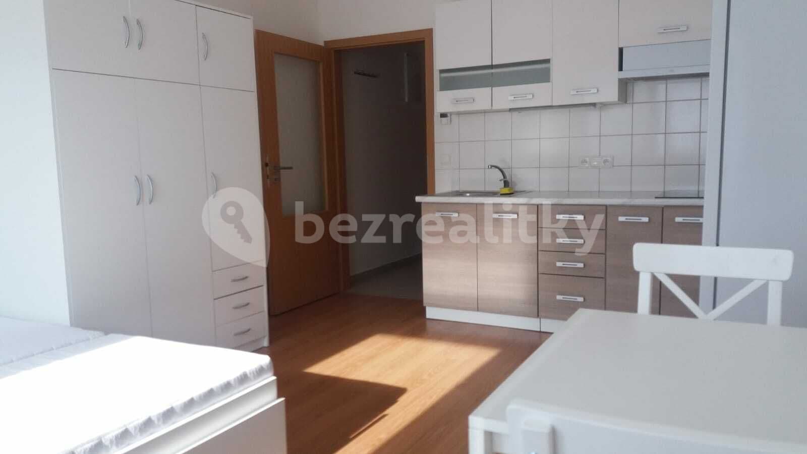 Pronájem bytu 1+kk 30 m², Chýně, Středočeský kraj Pronájem bytu 1+kk 30 m², Chýně, Středočeský kraj