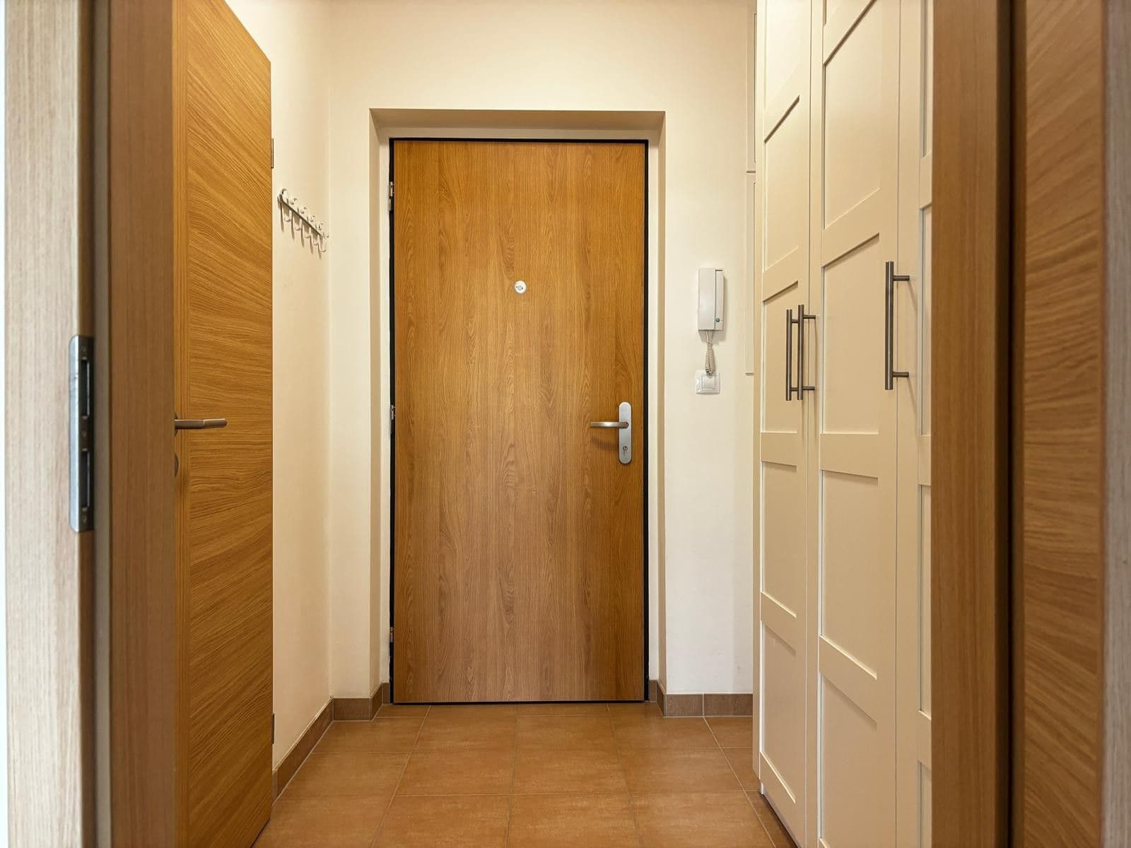 Pronájem bytu 1+kk 36 m², Tovární, Čelákovice, Středočeský kraj Pronájem bytu 1+kk 36 m², Tovární, Čelákovice, Středočeský kraj