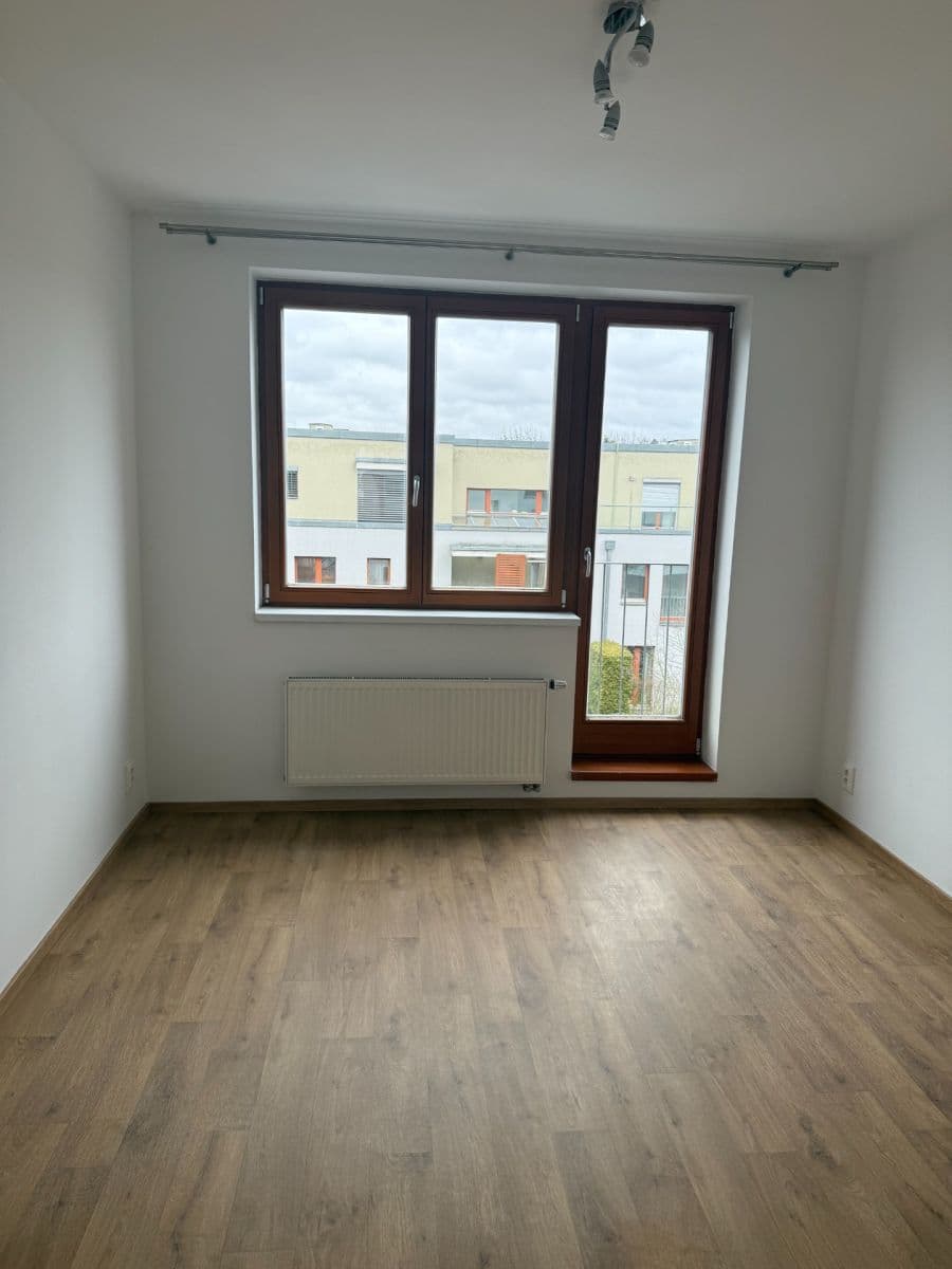 Pronájem bytu 2+kk 45 m², Neumannova, Praha, Praha Pronájem bytu 2+kk 45 m², Neumannova, Praha, Praha