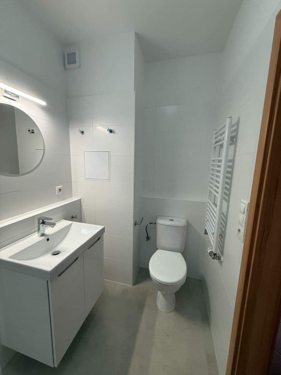 Pronájem bytu 2+kk 45 m², Neumannova, Praha, Praha Pronájem bytu 2+kk 45 m², Neumannova, Praha, Praha