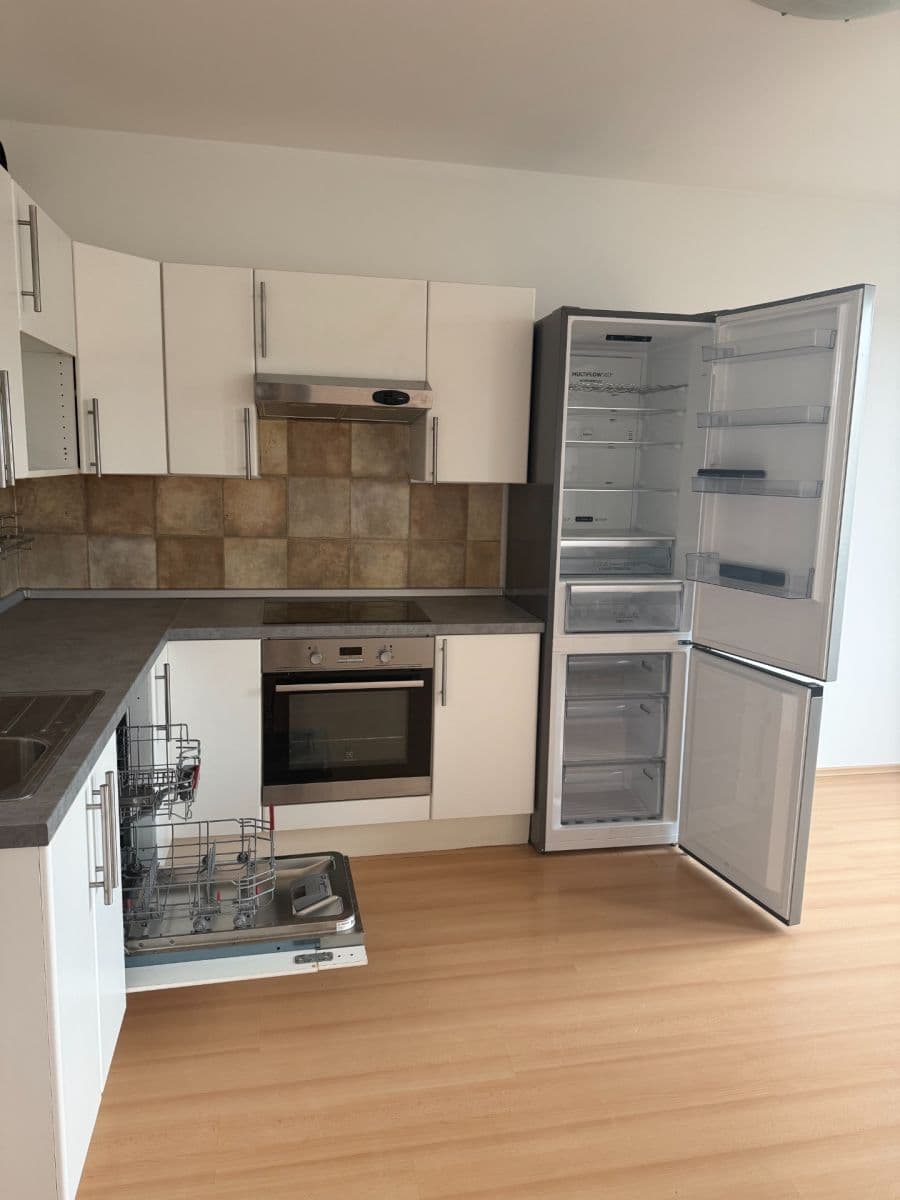 Pronájem bytu 2+kk 45 m², Neumannova, Praha, Praha Pronájem bytu 2+kk 45 m², Neumannova, Praha, Praha