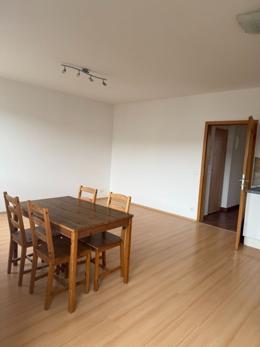Pronájem bytu 2+kk 45 m², Neumannova, Praha, Praha Pronájem bytu 2+kk 45 m², Neumannova, Praha, Praha