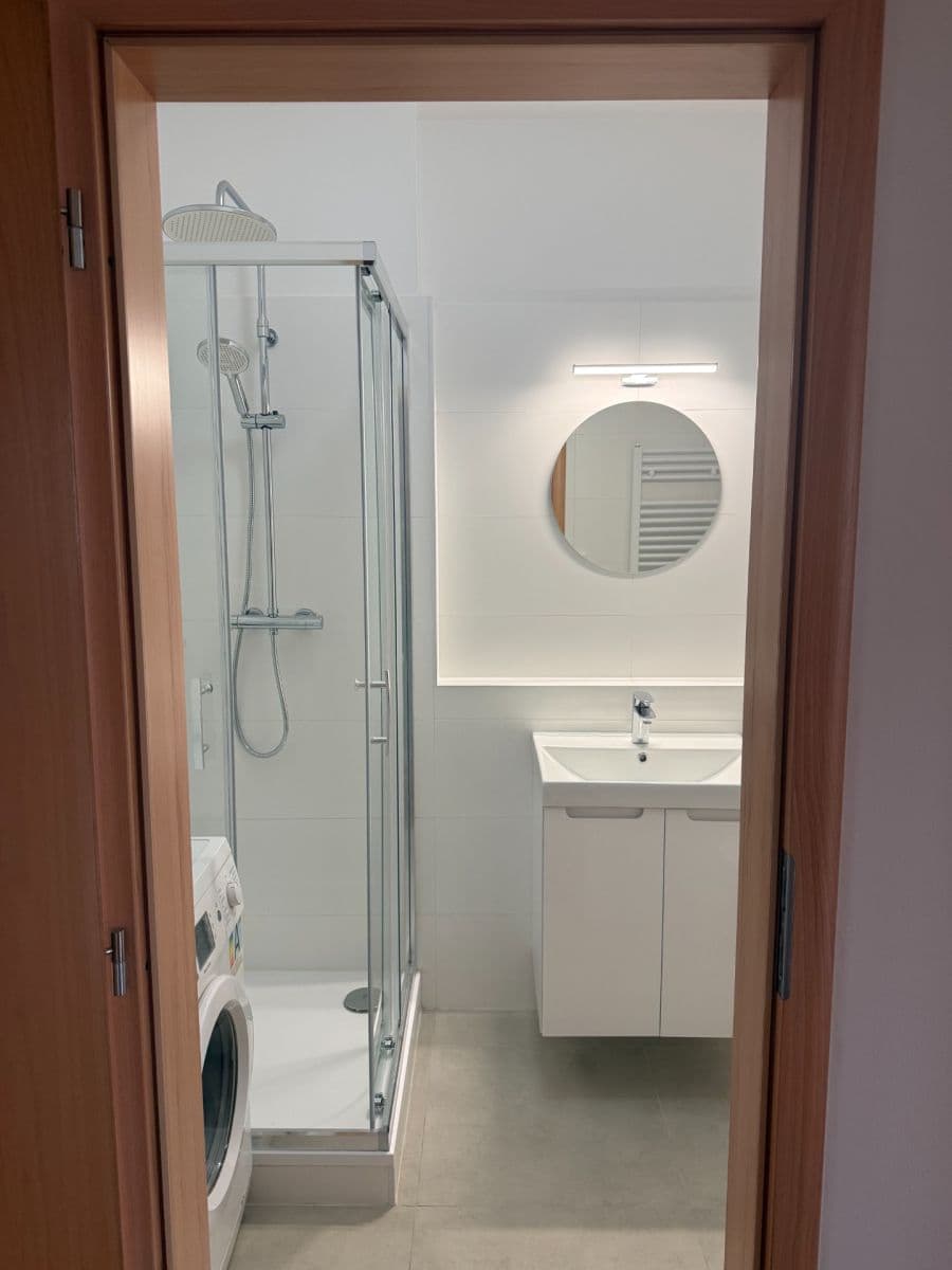 Pronájem bytu 2+kk 45 m², Neumannova, Praha, Praha Pronájem bytu 2+kk 45 m², Neumannova, Praha, Praha