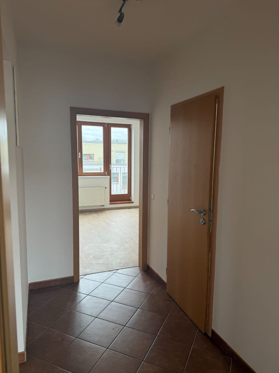 Pronájem bytu 2+kk 45 m², Neumannova, Praha, Praha Pronájem bytu 2+kk 45 m², Neumannova, Praha, Praha