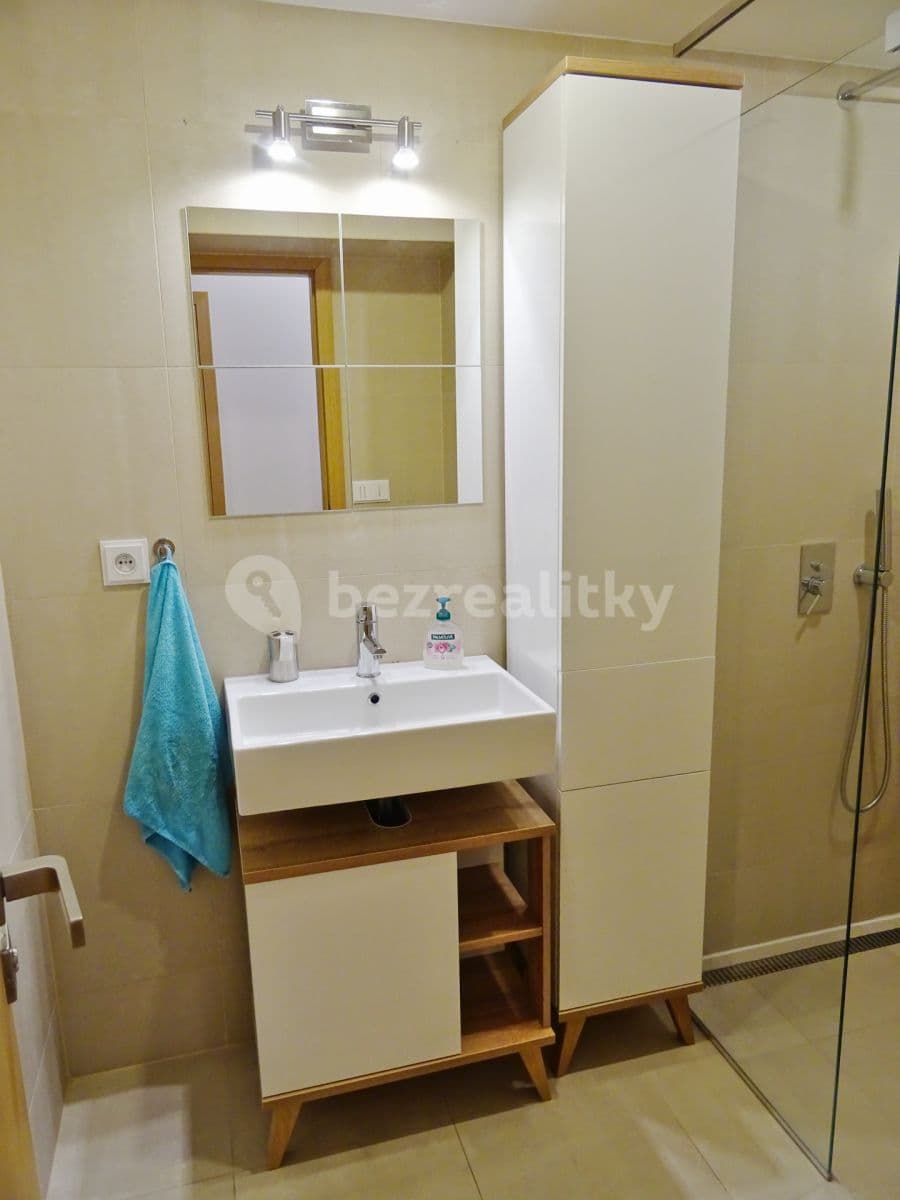 Pronájem bytu 1+kk 43 m², U Studánky, Praha, Praha Pronájem bytu 1+kk 43 m², U Studánky, Praha, Praha
