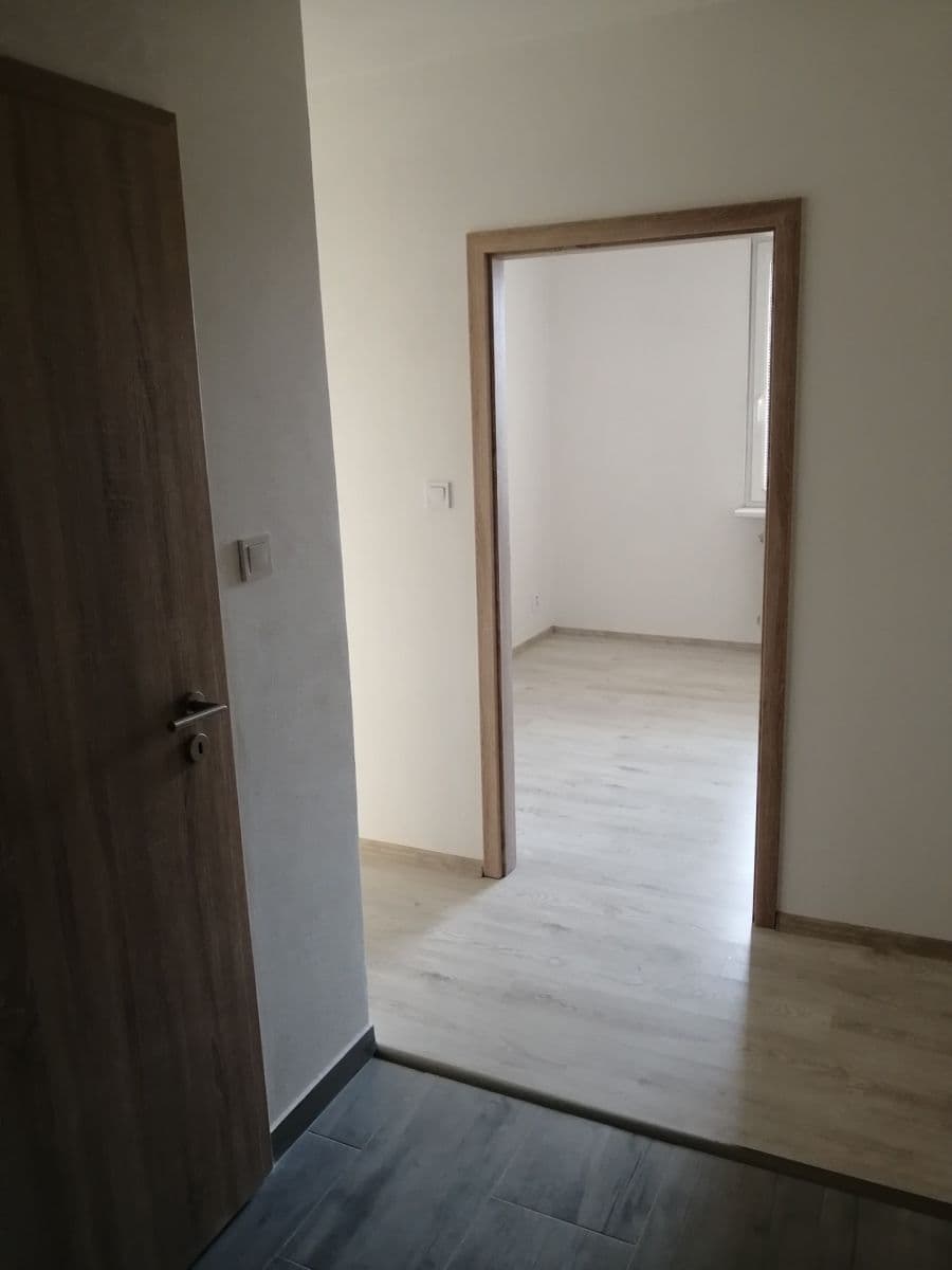 Pronájem bytu 2+kk 49 m², U Školy, Příbram, Středočeský kraj Pronájem bytu 2+kk 49 m², U Školy, Příbram, Středočeský kraj