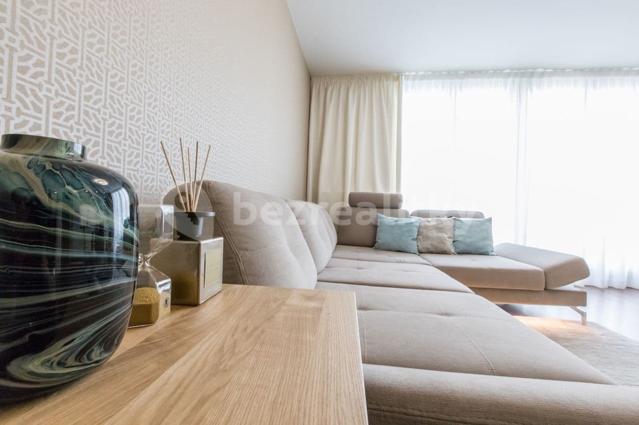 Pronájem bytu 3+kk 120 m², Koněvova, Praha, Praha Pronájem bytu 3+kk 120 m², Koněvova, Praha, Praha