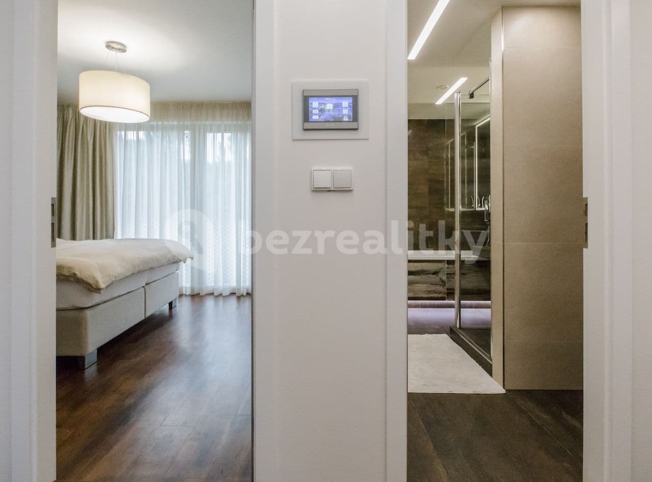 Pronájem bytu 3+kk 120 m², Koněvova, Praha, Praha Pronájem bytu 3+kk 120 m², Koněvova, Praha, Praha