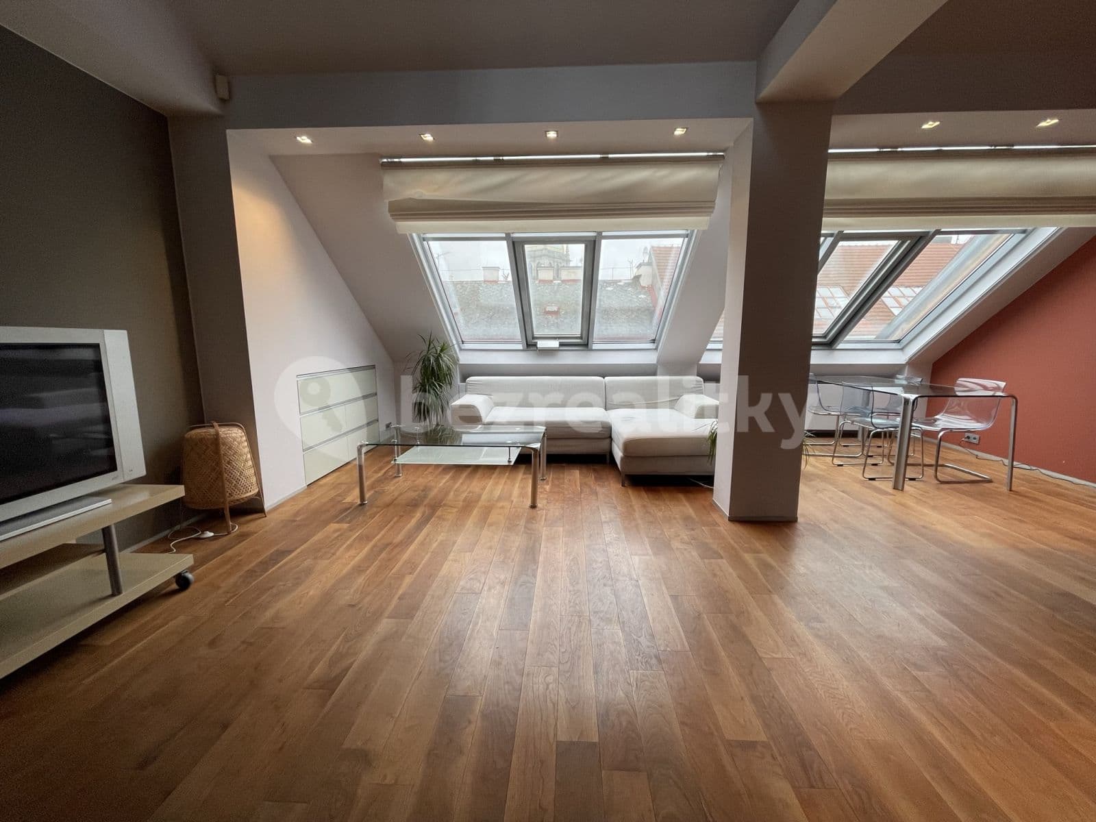 Pronájem bytu 3+1 94 m², Krakovská, Praha, Praha Pronájem bytu 3+1 94 m², Krakovská, Praha, Praha