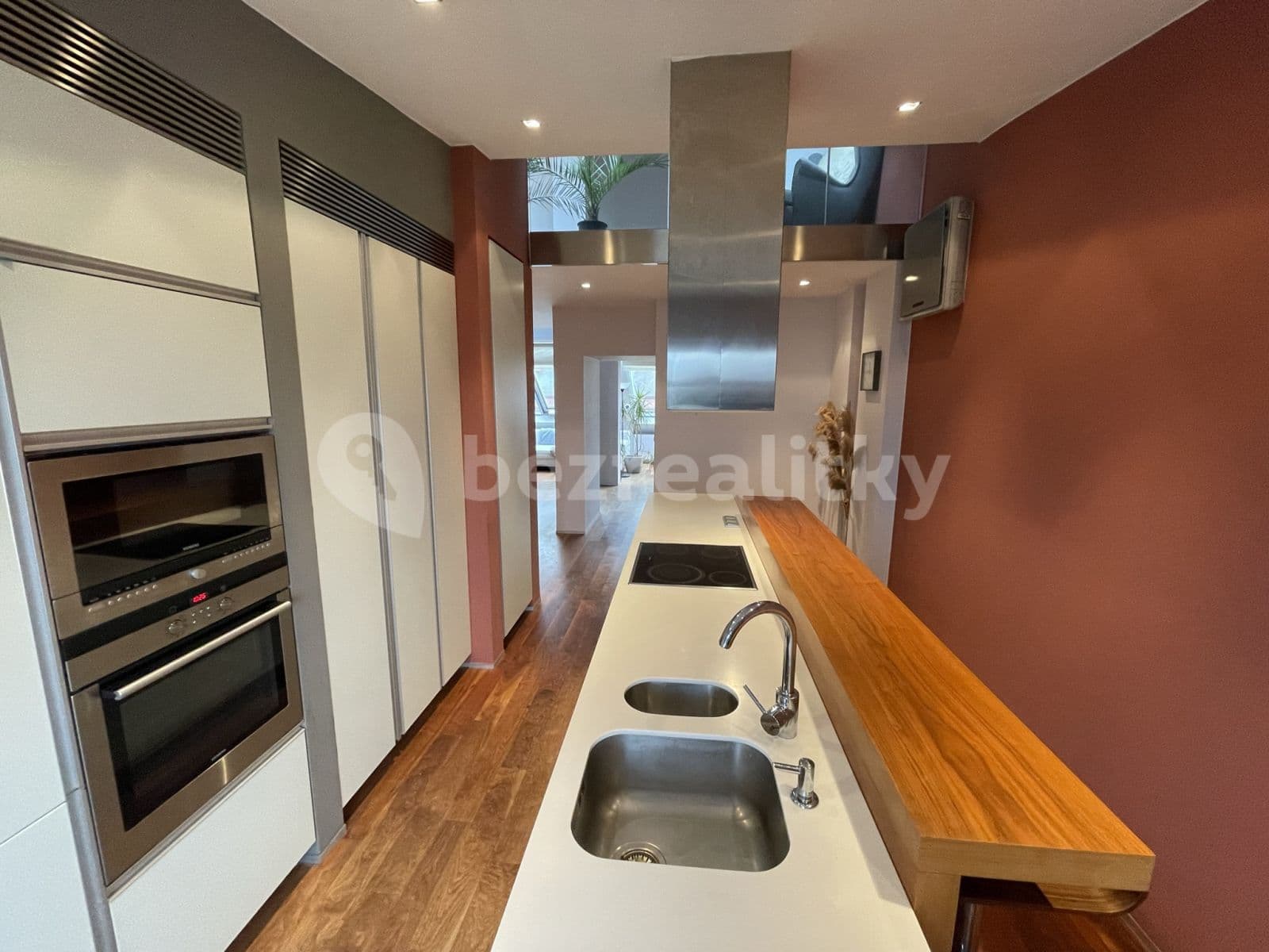 Pronájem bytu 3+1 94 m², Krakovská, Praha, Praha Pronájem bytu 3+1 94 m², Krakovská, Praha, Praha