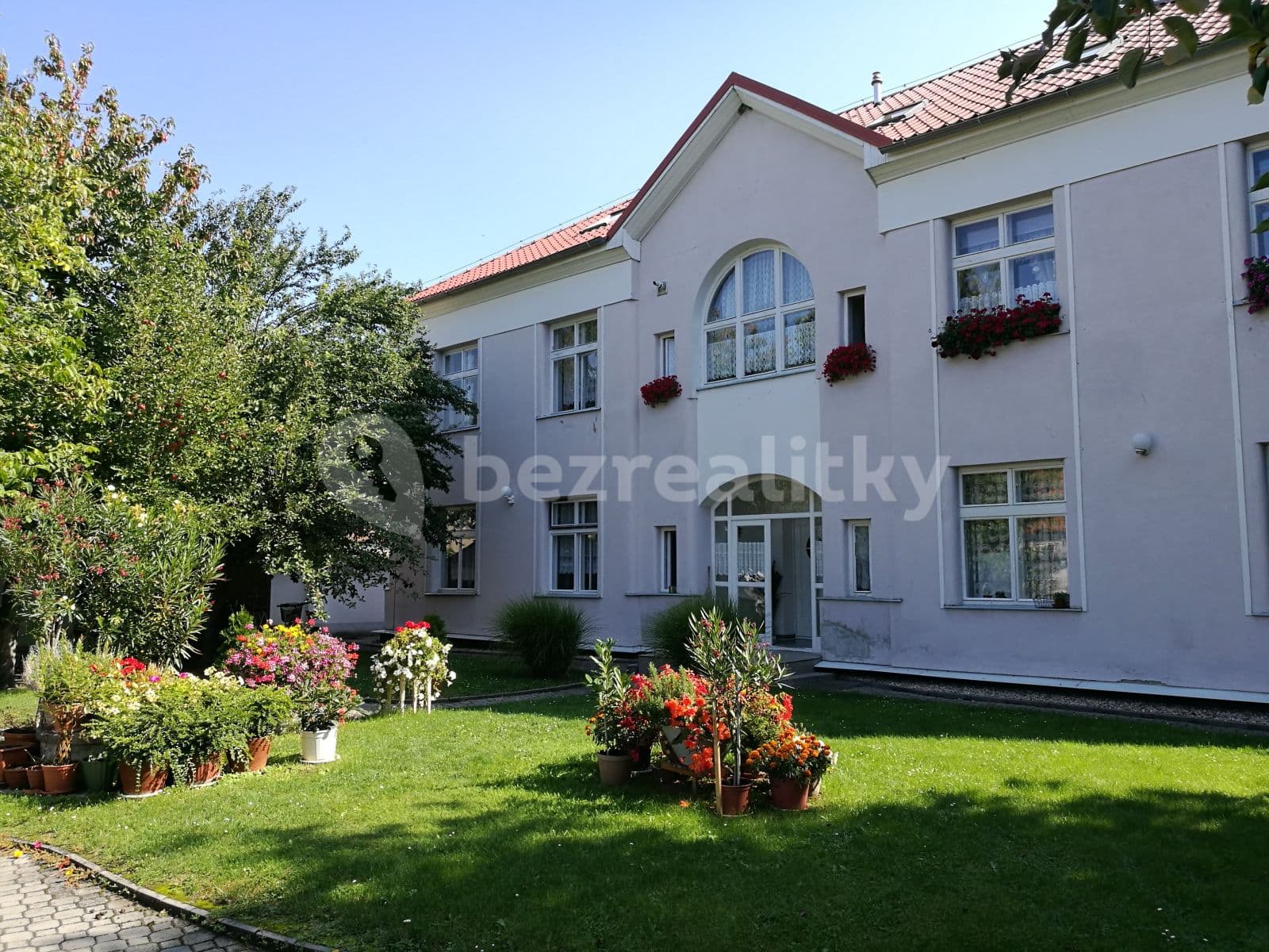 Pronájem bytu 1+kk 43 m², Hálkova, Pečky, Středočeský kraj Pronájem bytu 1+kk 43 m², Hálkova, Pečky, Středočeský kraj