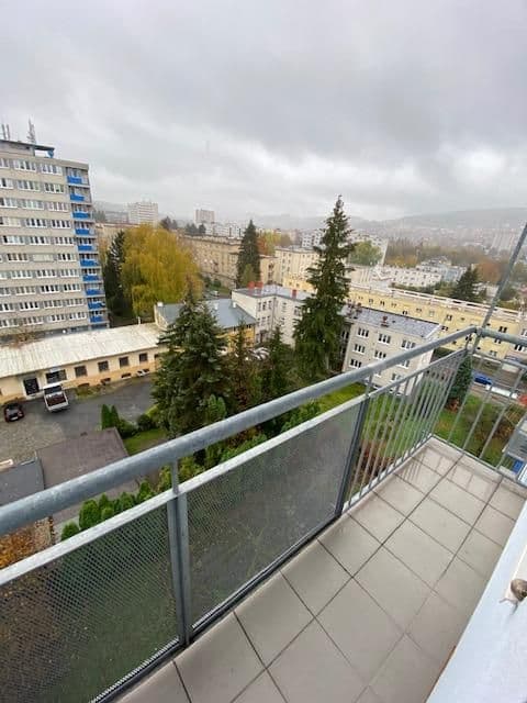 Pronájem bytu 2+1 67 m², Beckovská, Zlín, Zlínský kraj Pronájem bytu 2+1 67 m², Beckovská, Zlín, Zlínský kraj