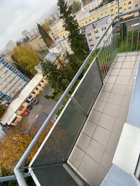 Pronájem bytu 2+1 67 m², Beckovská, Zlín, Zlínský kraj Pronájem bytu 2+1 67 m², Beckovská, Zlín, Zlínský kraj