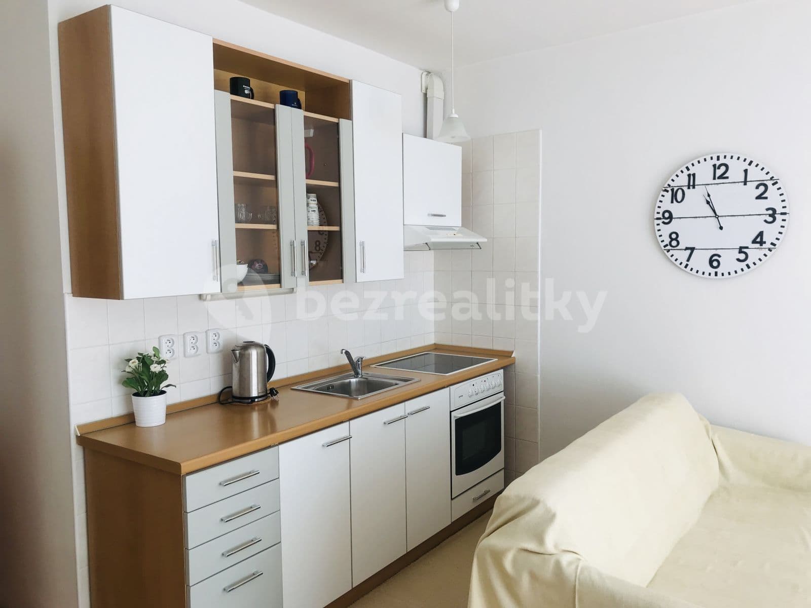 Pronájem bytu 1+kk 40 m², Počernická, Praha, Praha Pronájem bytu 1+kk 40 m², Počernická, Praha, Praha