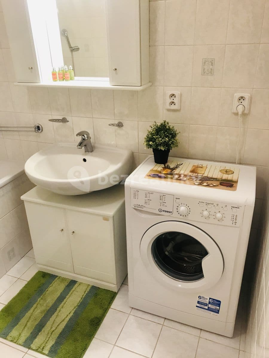 Pronájem bytu 1+kk 40 m², Počernická, Praha, Praha Pronájem bytu 1+kk 40 m², Počernická, Praha, Praha