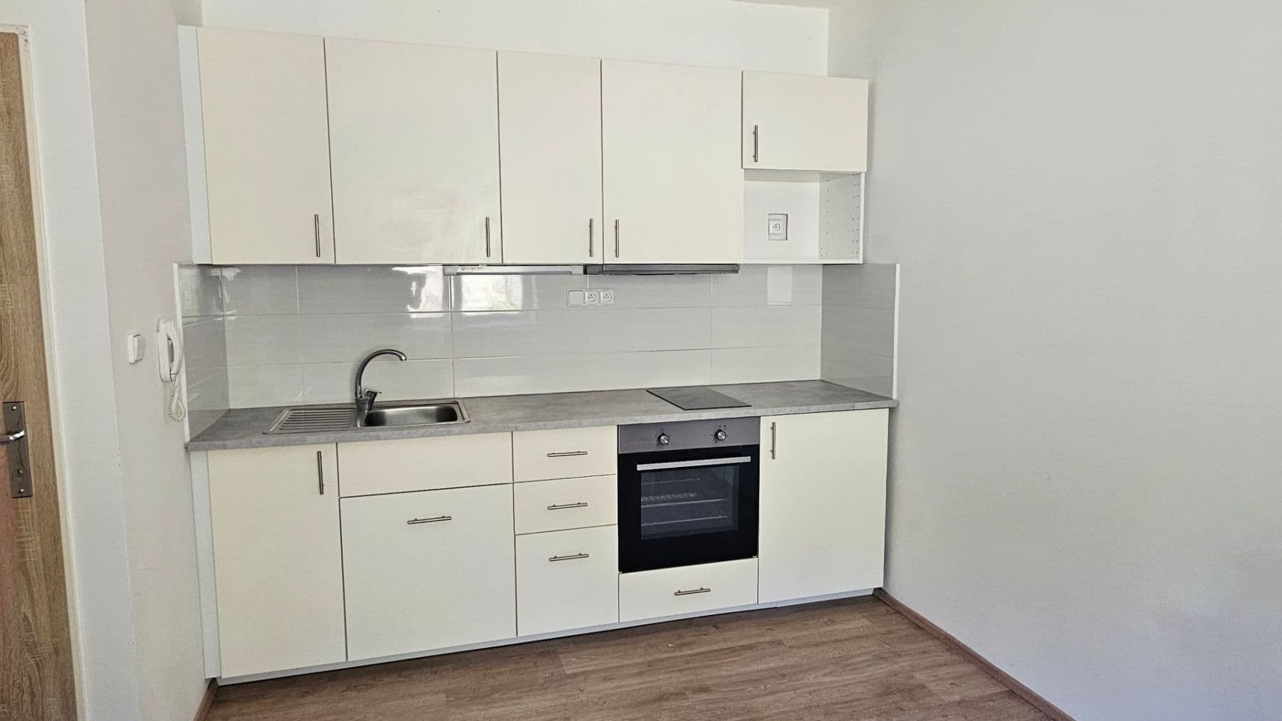 Pronájem bytu 1+kk 19 m², Šárka, Brno, Jihomoravský kraj Pronájem bytu 1+kk 19 m², Šárka, Brno, Jihomoravský kraj