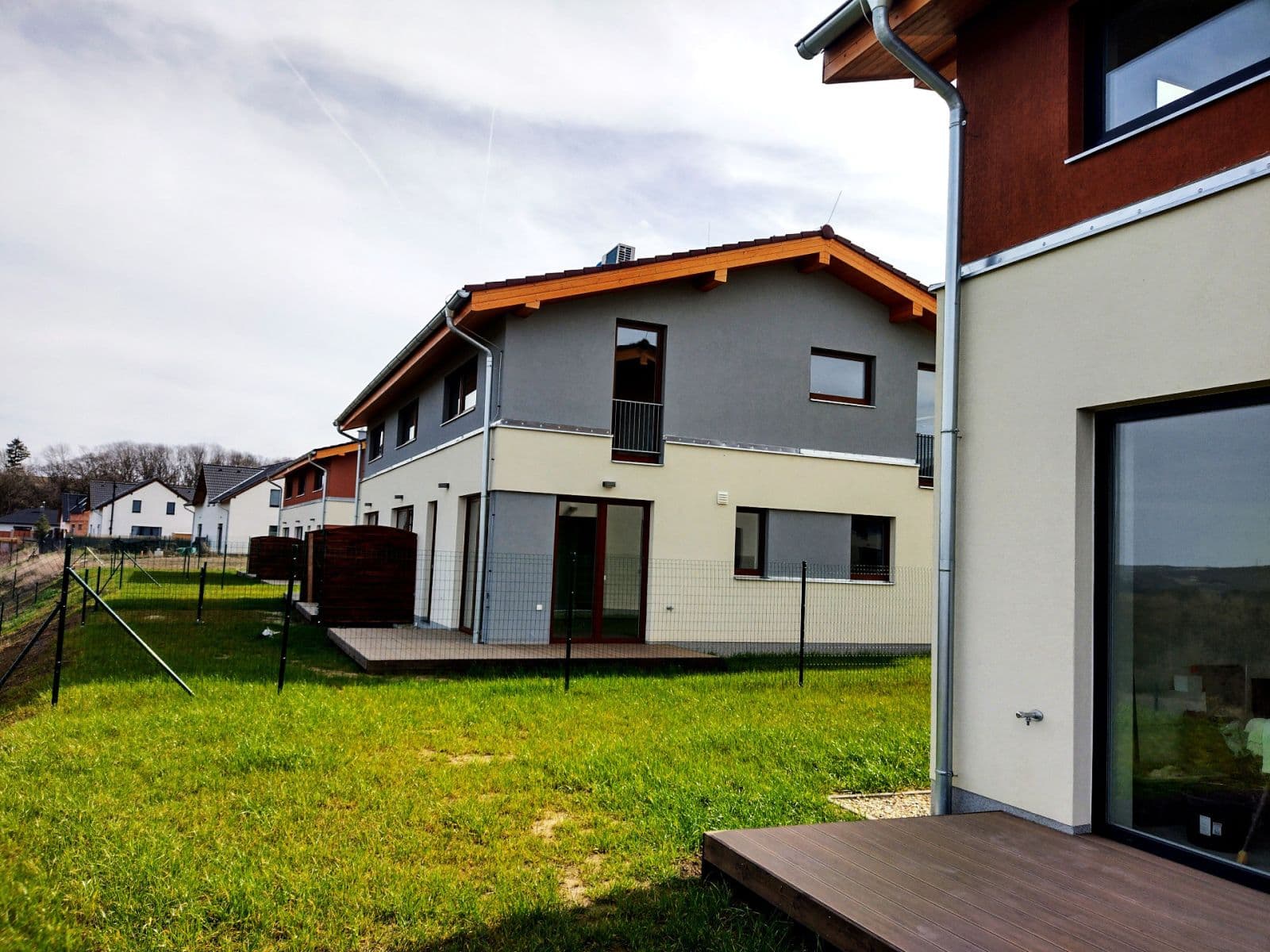 Prodej domu 99 m², pozemek 249 m², Na Pastvinách, Svinaře, Středočeský kraj Prodej domu 99 m², pozemek 249 m², Na Pastvinách, Svinaře, Středočeský kraj