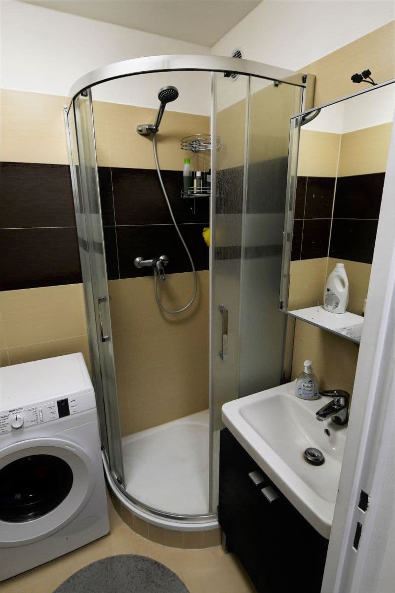 Pronájem bytu 2+1 52 m², Ukrajinská, Kladno, Středočeský kraj Pronájem bytu 2+1 52 m², Ukrajinská, Kladno, Středočeský kraj