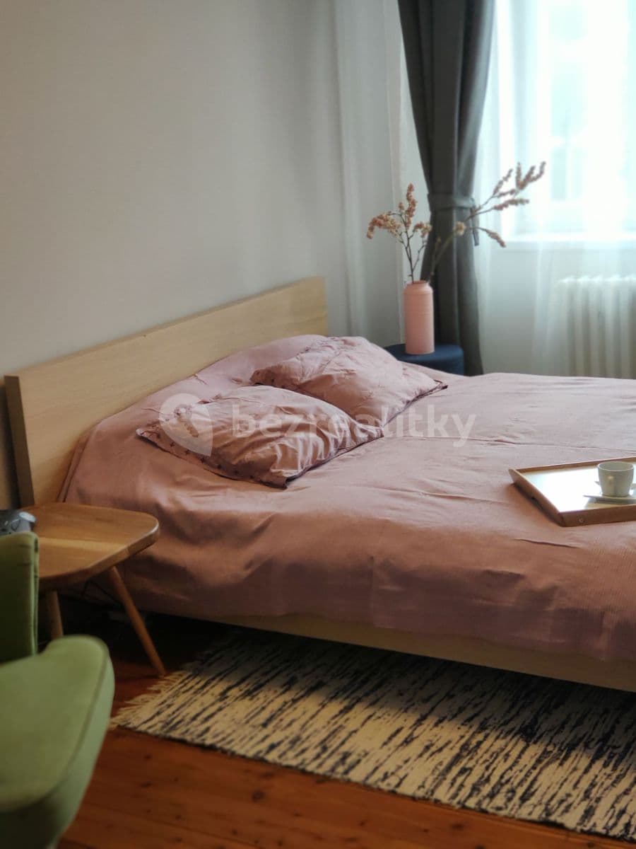Pronájem bytu 2+kk 50 m², Podolská, Praha, Praha Pronájem bytu 2+kk 50 m², Podolská, Praha, Praha