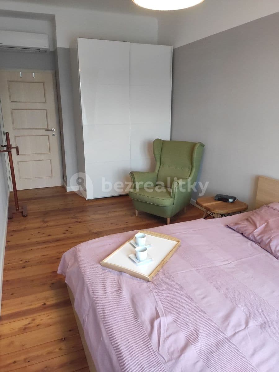 Pronájem bytu 2+kk 50 m², Podolská, Praha, Praha Pronájem bytu 2+kk 50 m², Podolská, Praha, Praha