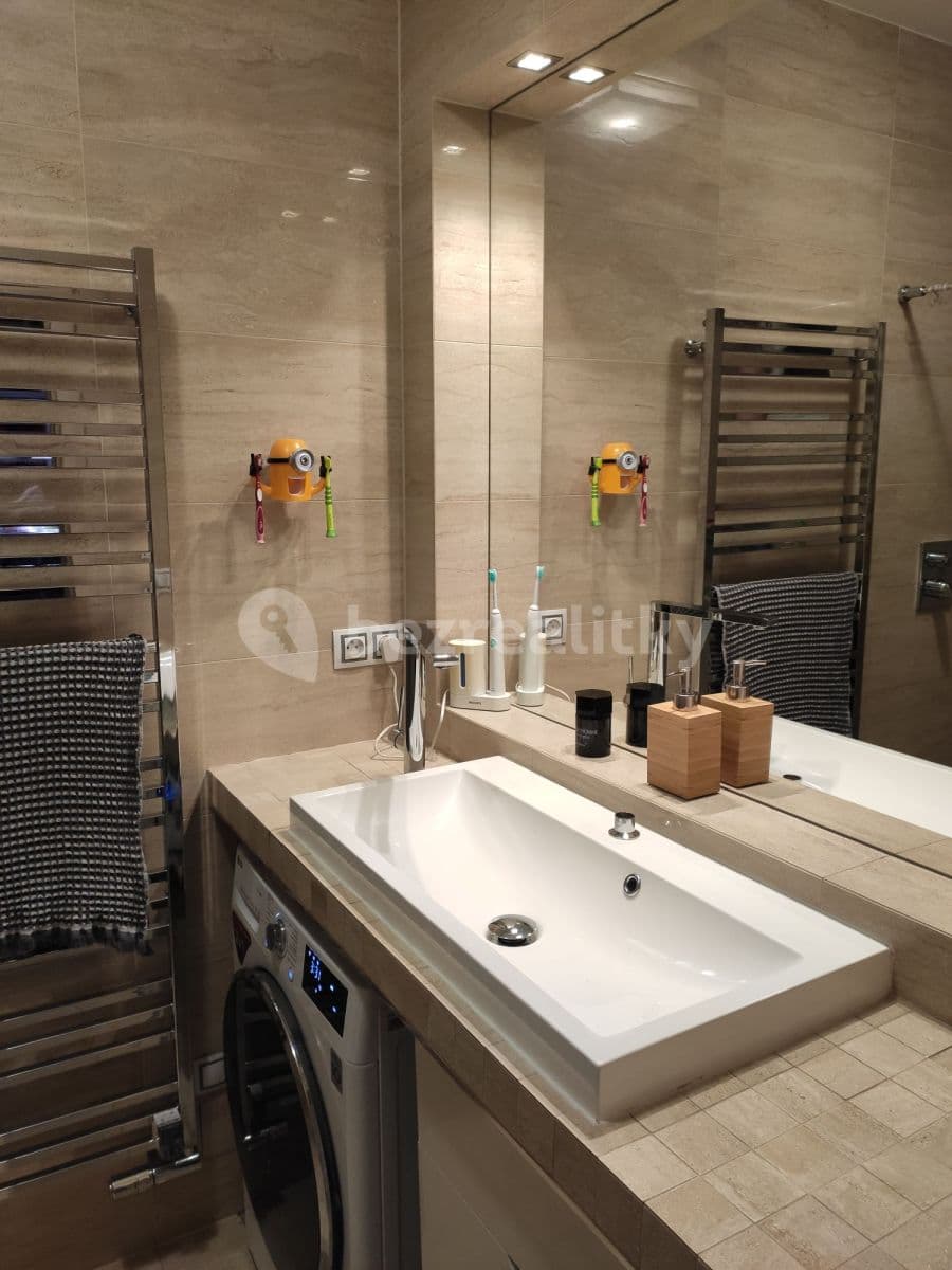 Pronájem bytu 2+kk 50 m², Podolská, Praha, Praha Pronájem bytu 2+kk 50 m², Podolská, Praha, Praha