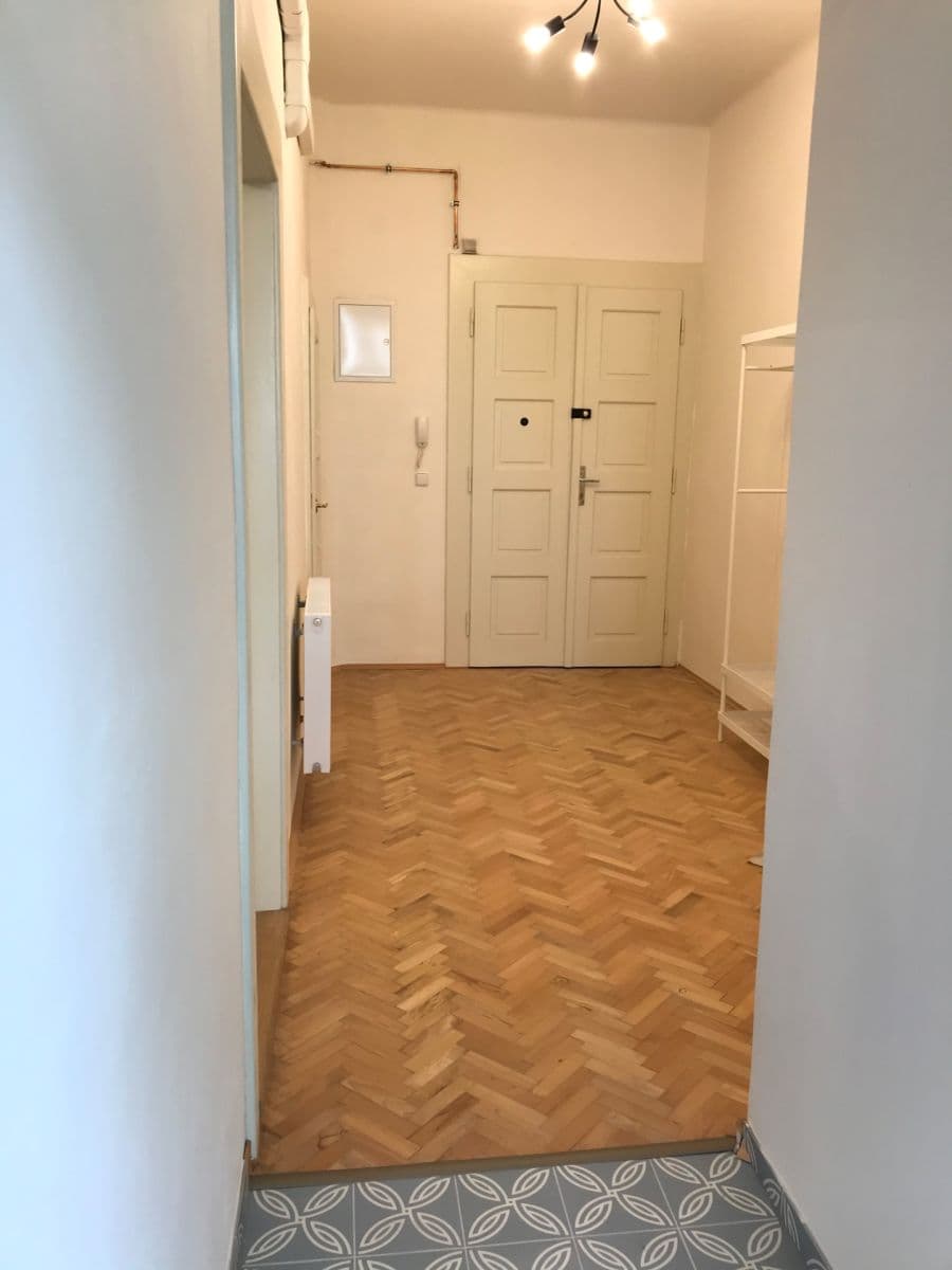 Pronájem bytu 2+kk 57 m², Jeseniova, Praha, Praha Pronájem bytu 2+kk 57 m², Jeseniova, Praha, Praha